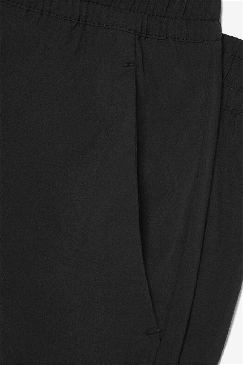 Black Men's Fila Essentials Woven Shorts | Saudi Arabia-257341