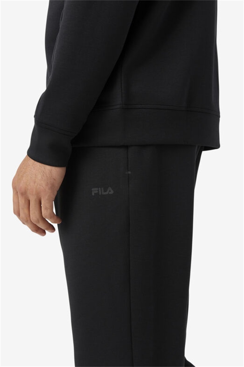 Black Men's Fila Himmat Joggers | Saudi Arabia-472613