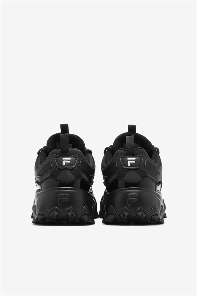 Black / Metal Silver Men's Fila Oakmont Tr Shoes | Saudi Arabia-428167