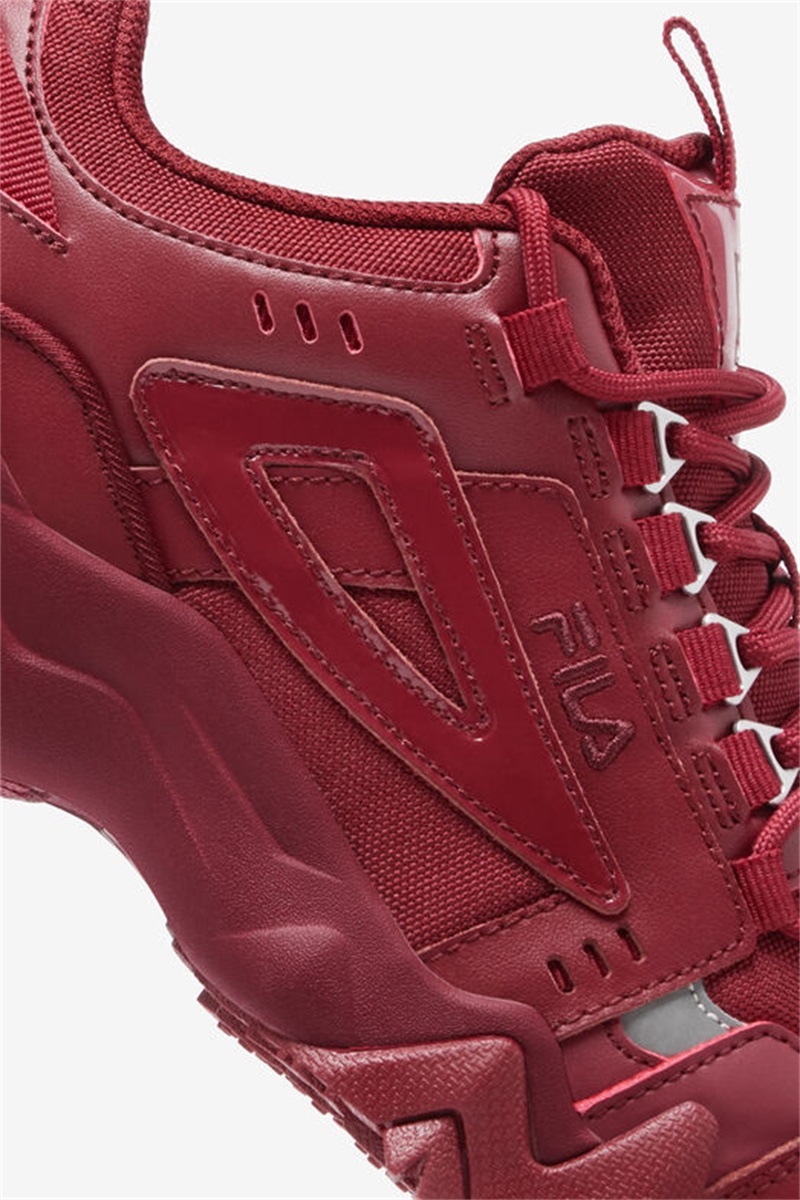 Maroon Women's Fila Oakmont Tr Sneakers | Saudi Arabia-874521