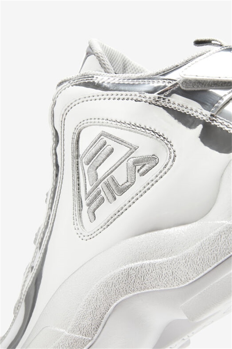 Metal Silver Men's Fila Grant Hill 2 Metallic Sneakers | Saudi Arabia-823506
